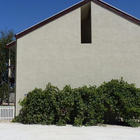 Coonawarra Motor Lodge Penola Exterior photo