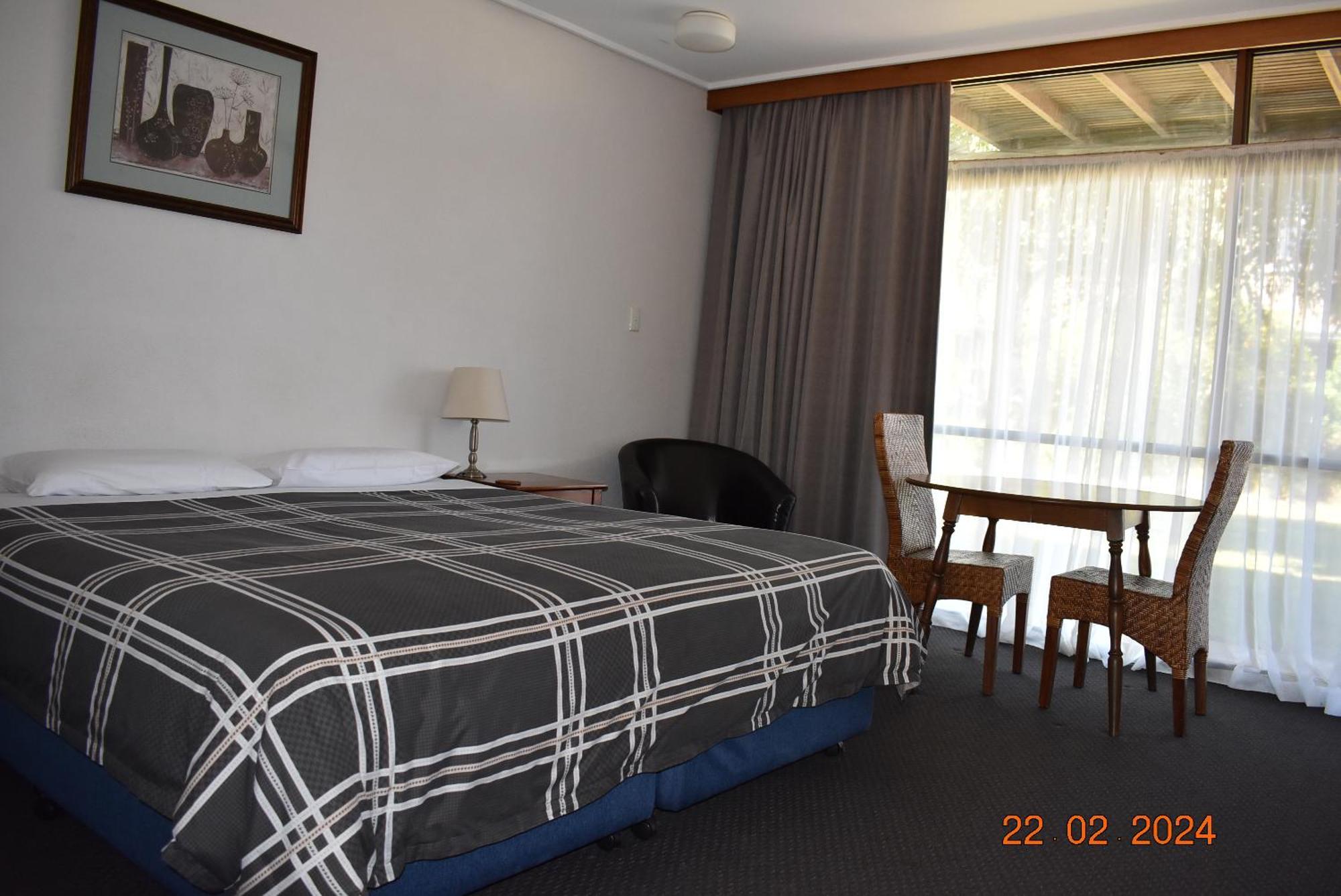 Coonawarra Motor Lodge Penola Exterior photo